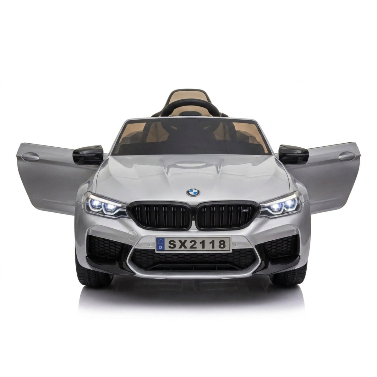 BMW M5 gris metallise - portes ouvertes face avant
