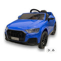 Audi Q7 bleue, voiture électrique enfant 12V, vue trois quarts avant avec sa télécommande