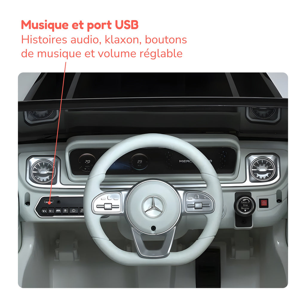 Tableau de bord du Mercedes EQG enfant : musique, port USB, histoires audio