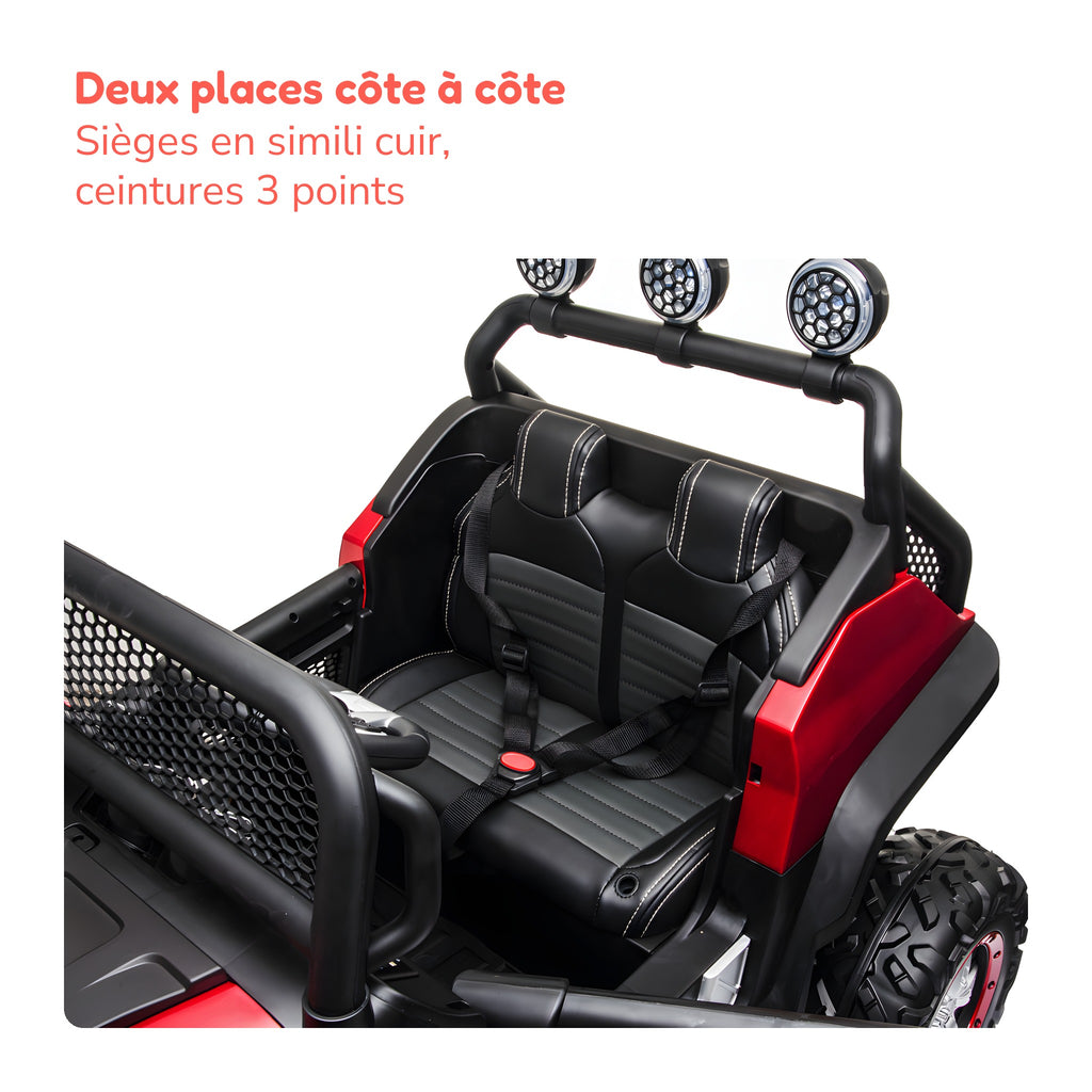 Deux places côte à côte du Mercedes Unimog rouge enfant, sièges en simili cuir et ceintures 3 points