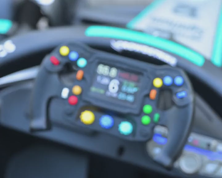 Volant de Formule 1 à écran de la Mercedes-AMG Petronas F1 enfant