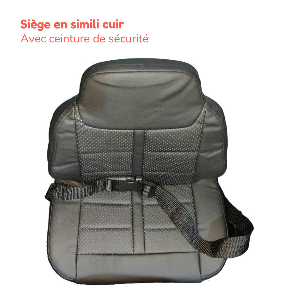 Siège en simili cuir avec ceinture de sécurité de la Audi RS6 enfant