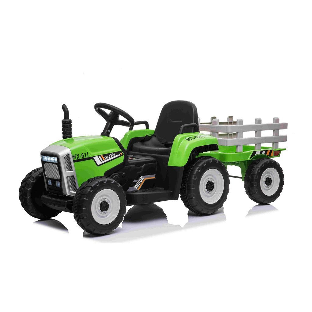 Tracteur electrique enfant attele a sa remorque