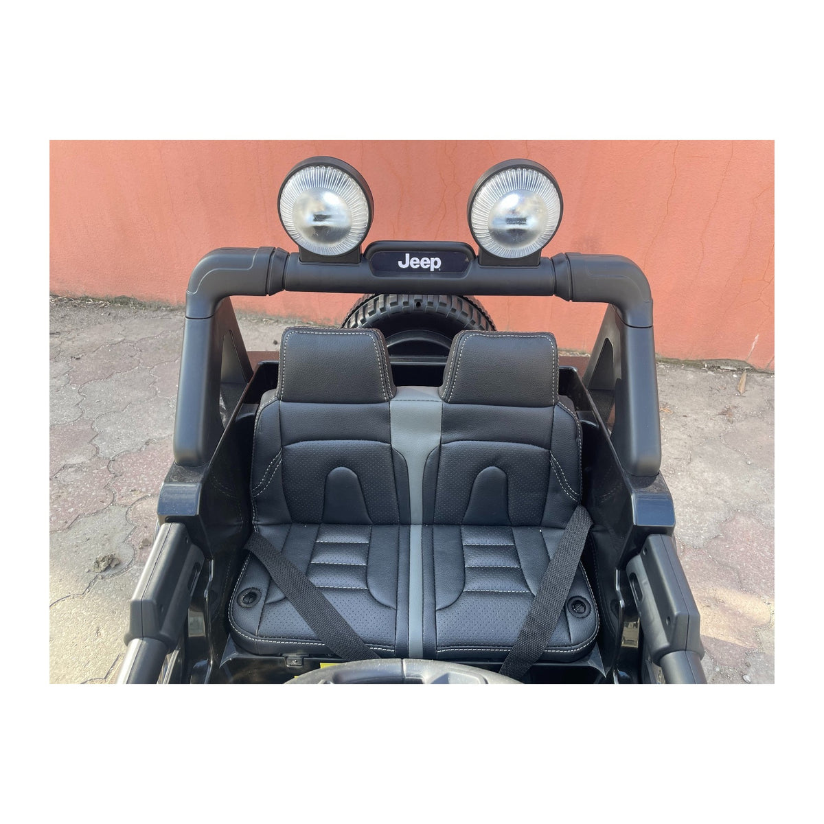Banquette deux places de la Jeep Wrangler Rubicon electrique enfant